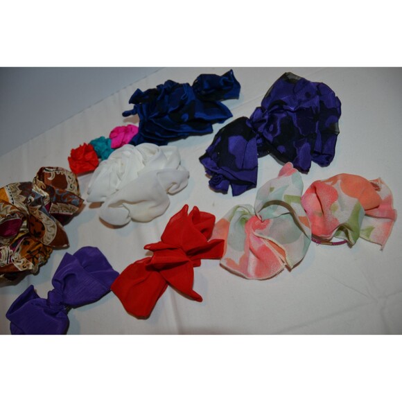 Vintage Hair Barettes with Flouncy Retro Mod Dolly Dynasty Style Set of 8 - Picture 5 of 5